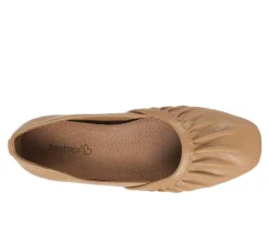 Women's Baretraps Charlie Flat