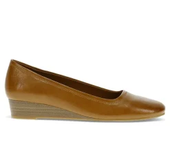 Women's Baretraps Covette Casual Flats