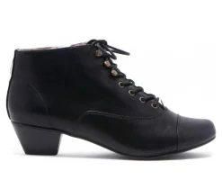 Women's Chelsea Crew Pyramid Lace Up Booties