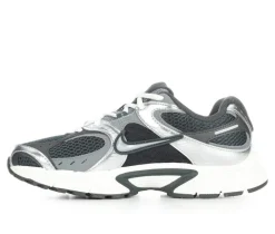 Women's Nike V5 RNR Sneakers