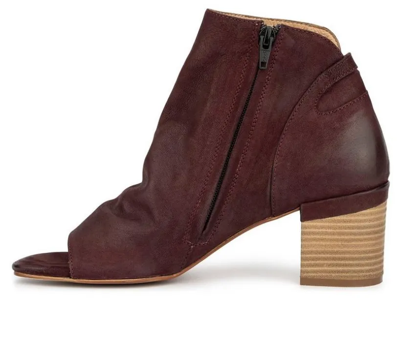 Women's Vintage Foundry Co Sabrina Peep Toe Booties